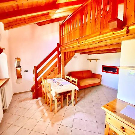 Attico Panoramico Con Soppalco Apartman Gignod Kültér fotó